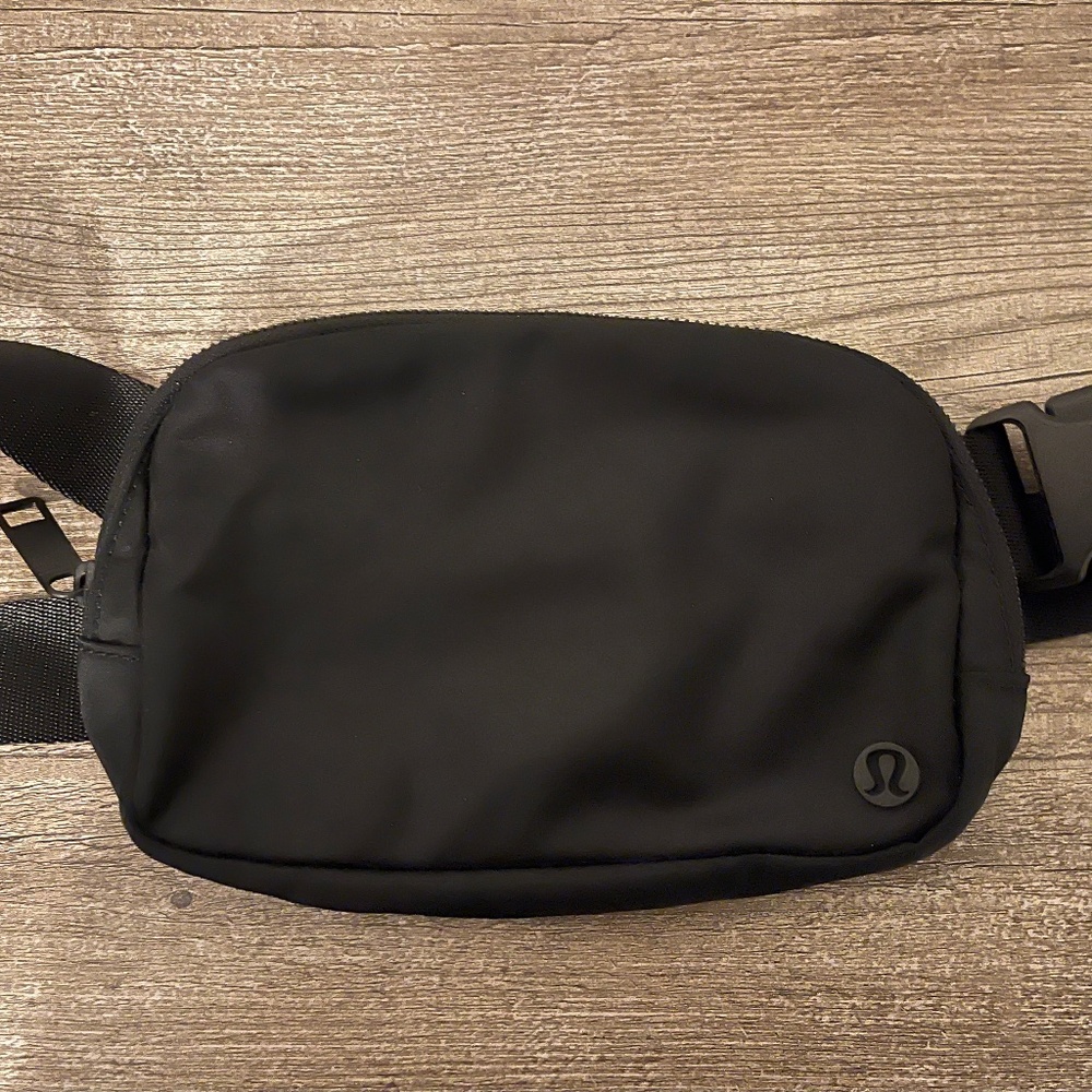 Lululemon Black Belt Bag